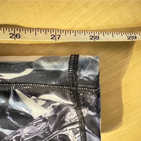 Medium lucy Revolution Run Tights - Foil Print - Picture 8 of 11